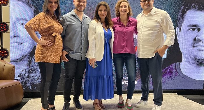 Representantes-da-Voke-Patricia-Mertens-Diretora-de-Relacionamento-Comercial-do-ClubCasa-Design-Dafna-Blaschkauer-e-Thiago-Sodre-CEO-do-ClubCasa-Design-1