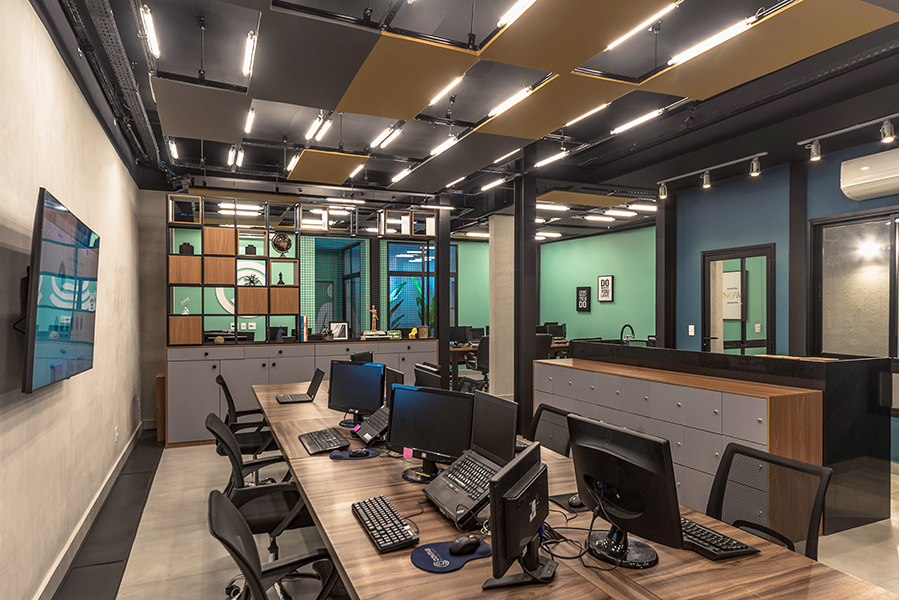 Imagem da matéria #Club&Casa Home – Sob o conforto da estética industrial, novo layout de escritório prevê sinergia entre os funcionários