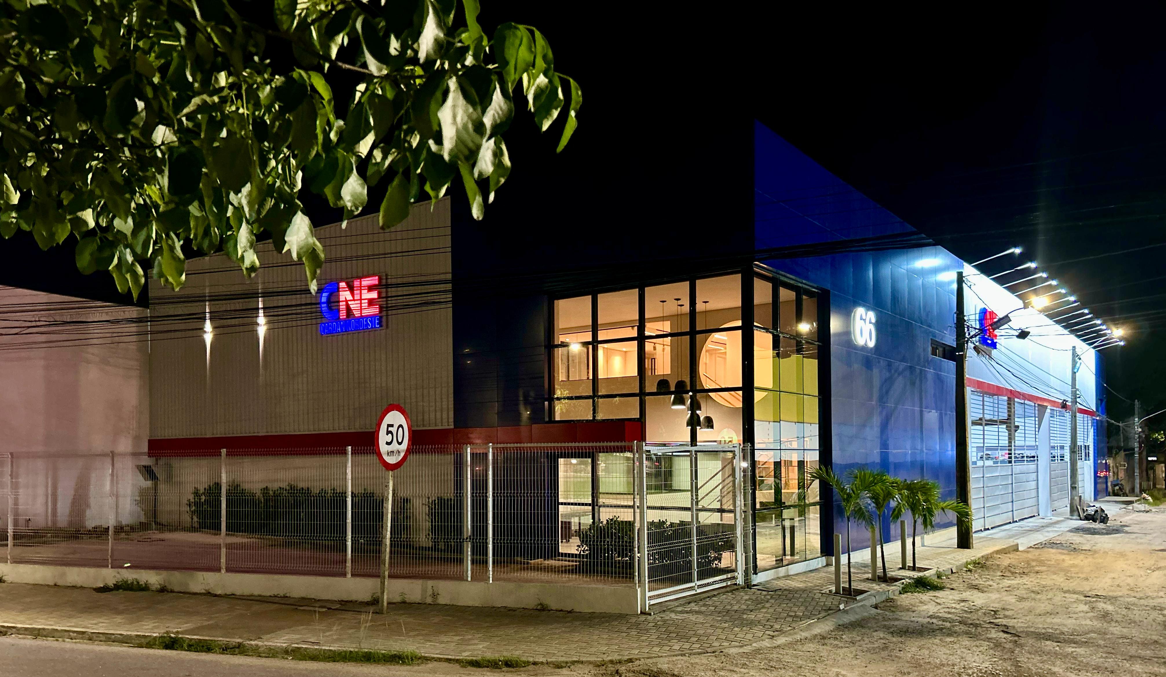 Imagem de capa da matéria - #Conteúdo e Visibilidade: reforma e modernização do espaço corporativo da Cardan Nordeste unem funcionalidade e identidade