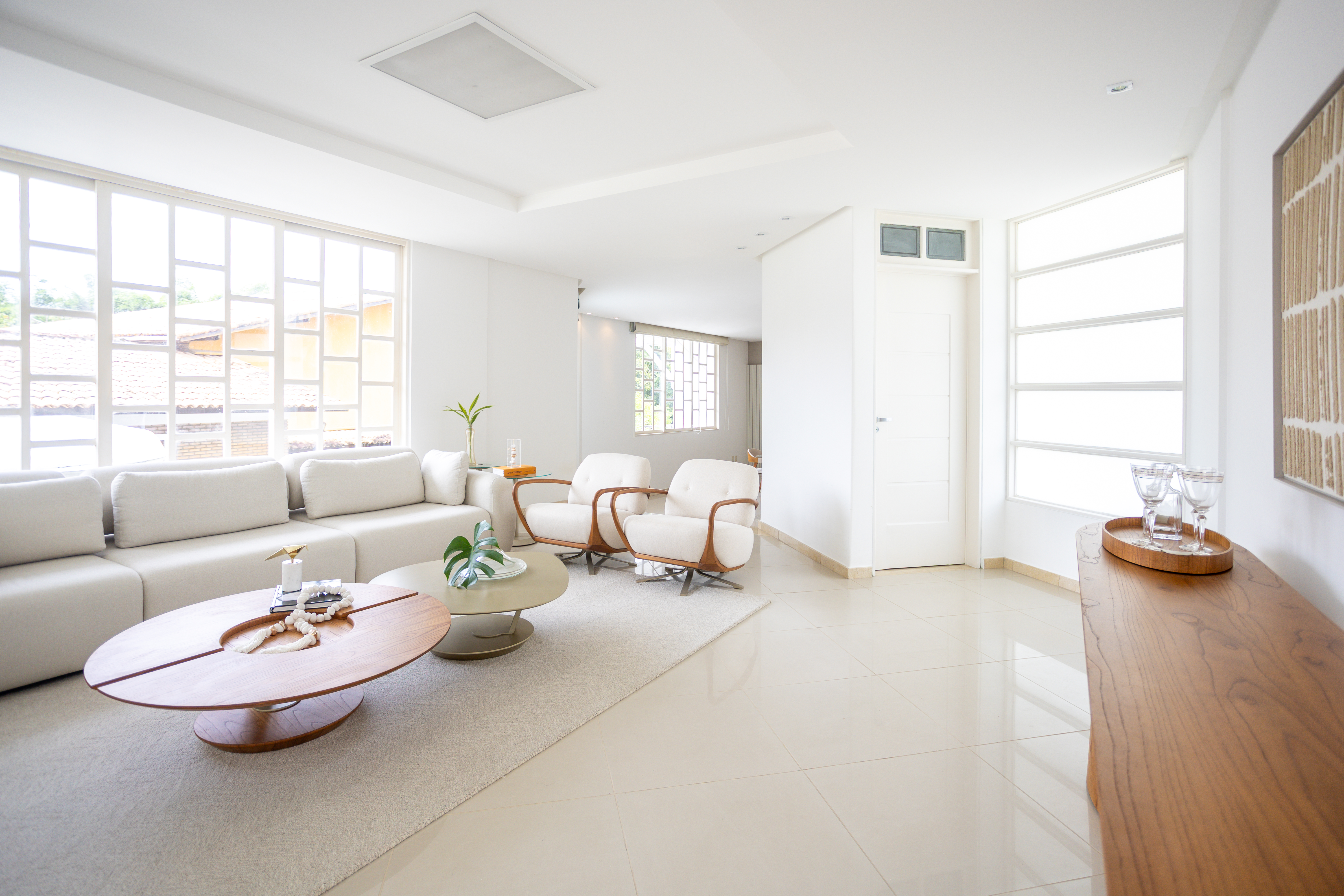 Imagem da matéria #Conteúdo e Visibilidade: Manoel Bernardo assina reforma que moderniza a Casa D 25 com ambientes amplos e integração inteligente