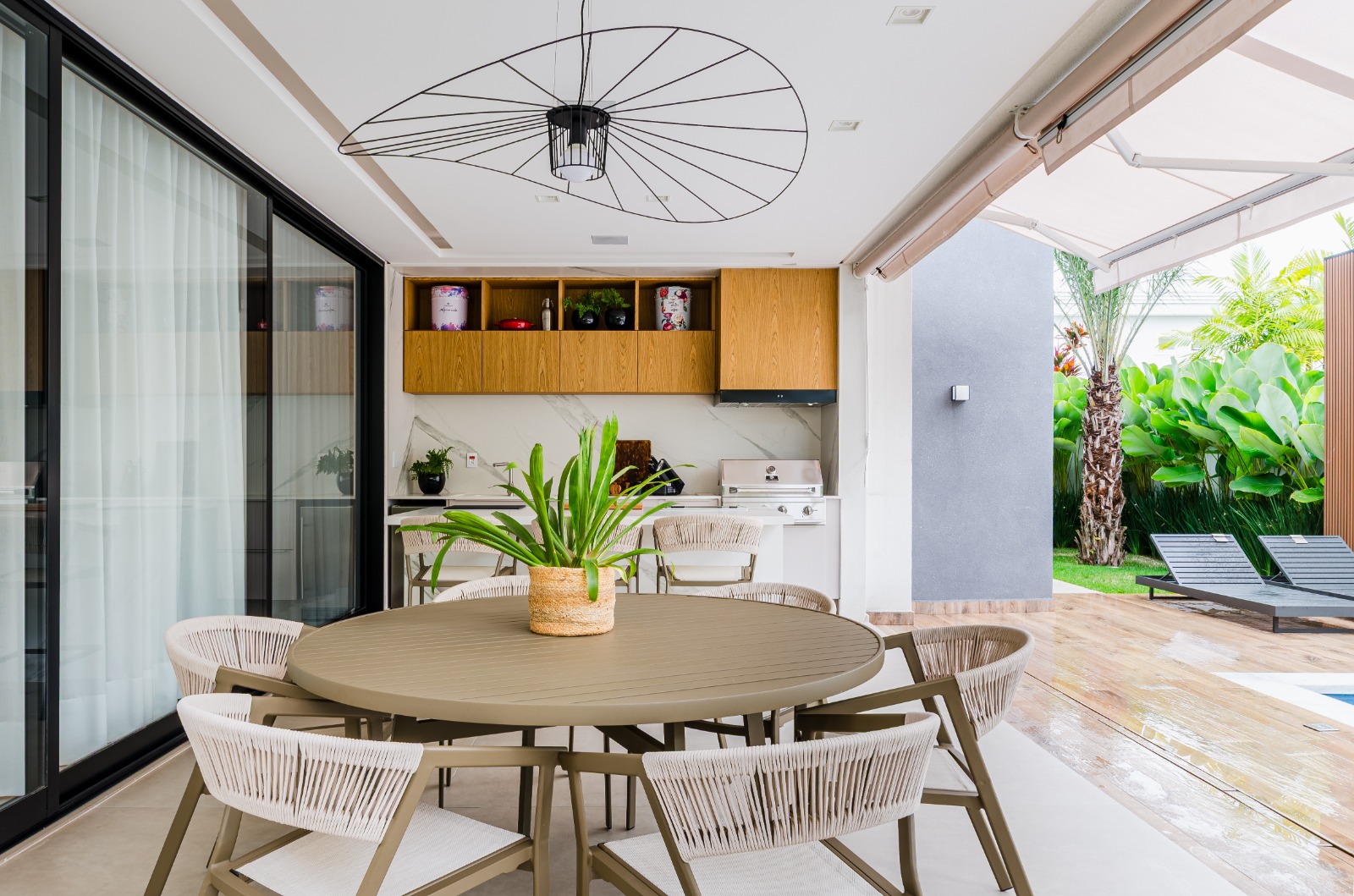 Imagem da matéria #Conteúdo e Visibilidade: Projeto RJ – Elegância contemporânea e sofisticação atemporal por Romanillos Arquitetura