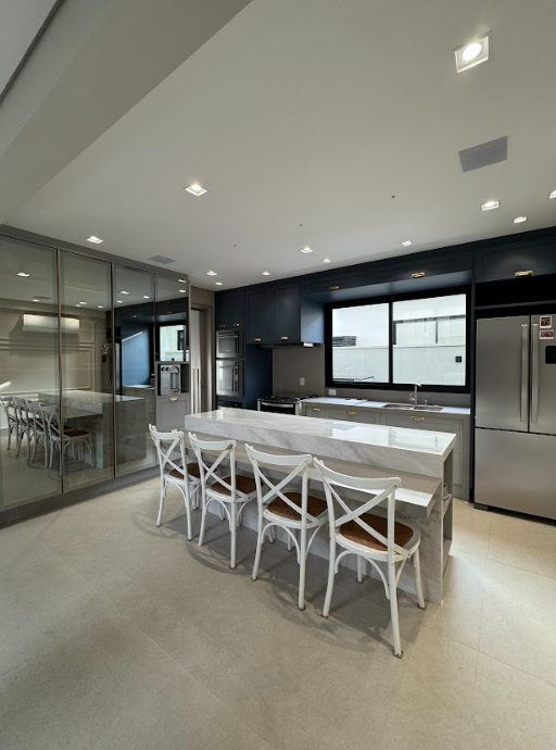 Imagem da matéria #Conteúdo e Visibilidade: Residência APF traduz elegância contemporânea e aconchego familiar no Condomínio Cyrela Buritis