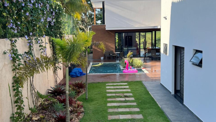 Imagem do post #Conteúdo e Visibilidade: projeto arquitetônico da The House Verano usa níveis do terreno para criar casa de campo conectada à natureza