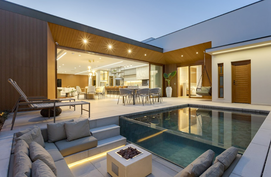 Imagem da matéria #CONTEÚDOEVISIBILIDADE: Arquitetura Ao Cubo transforma declive natural do terreno em elemento de destaque na Residência TM